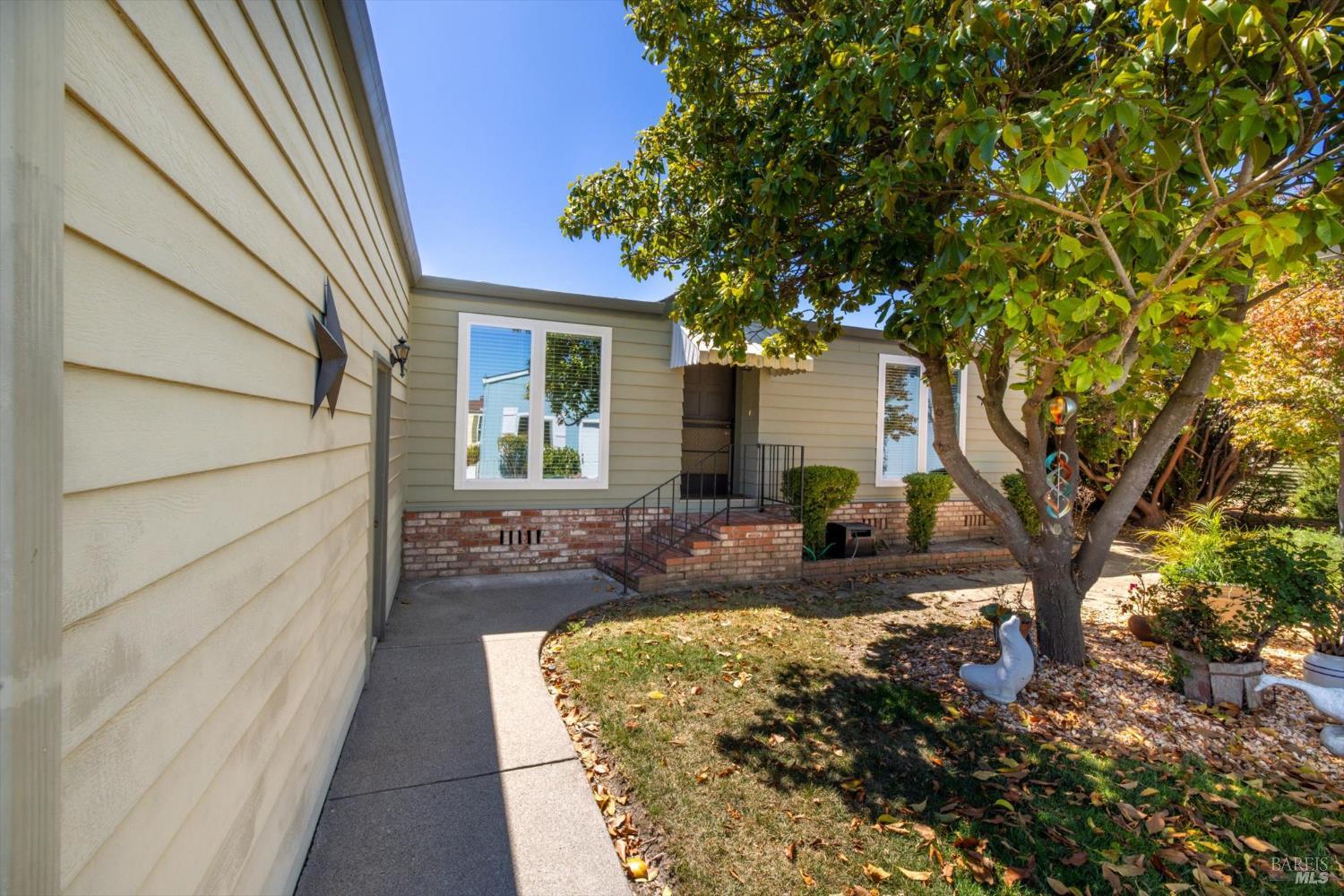 Detail Gallery Image 3 of 39 For 209 Shirley Ct 116, Napa,  CA 94558 - 2 Beds | 2 Baths