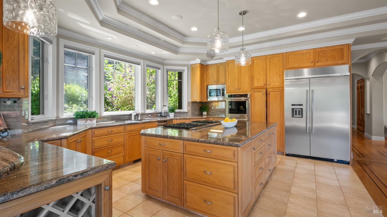 Detail Gallery Image 18 of 83 For 1 the Alameda Knls, San Anselmo,  CA 94960 - 5 Beds | 5/1 Baths