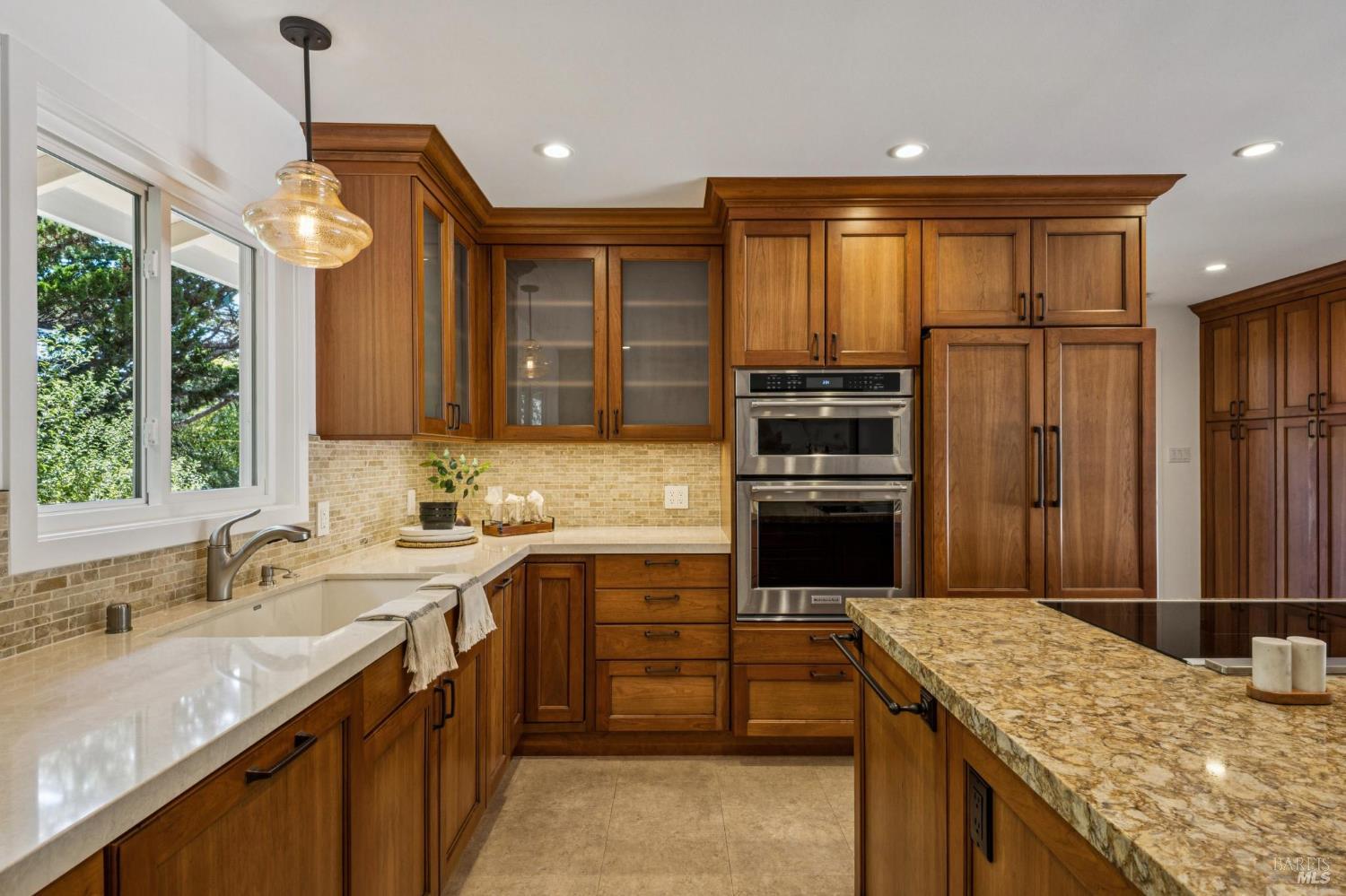 Detail Gallery Image 13 of 49 For 169 Kipling Dr, Mill Valley,  CA 94941 - 3 Beds | 2 Baths