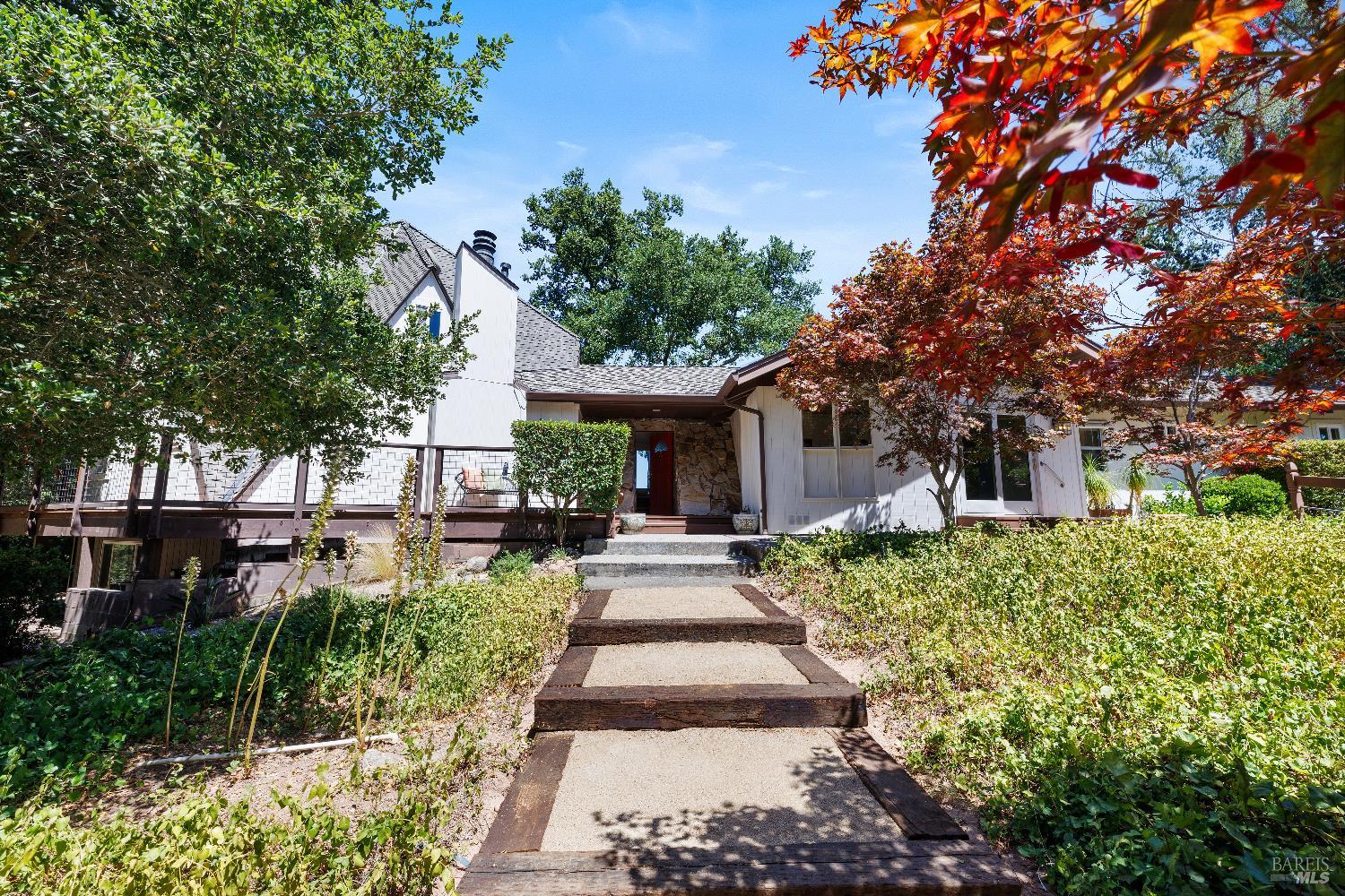 Detail Gallery Image 5 of 44 For 3051 Redwood Rd, Napa,  CA 94558 - 3 Beds | 4 Baths