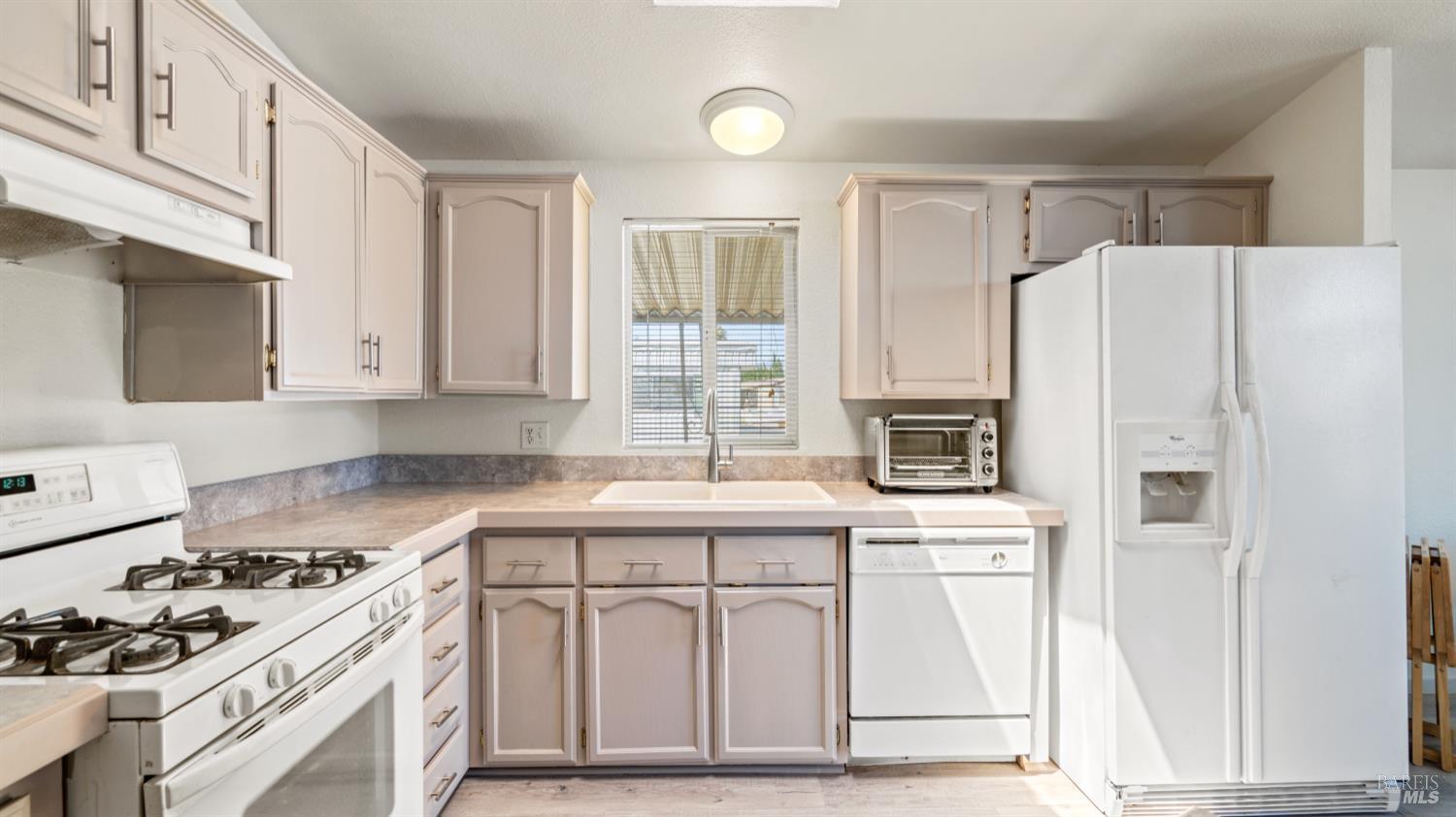 Detail Gallery Image 15 of 34 For 131 Del Paso Dr, Vacaville,  CA 95687 - 3 Beds | 2 Baths