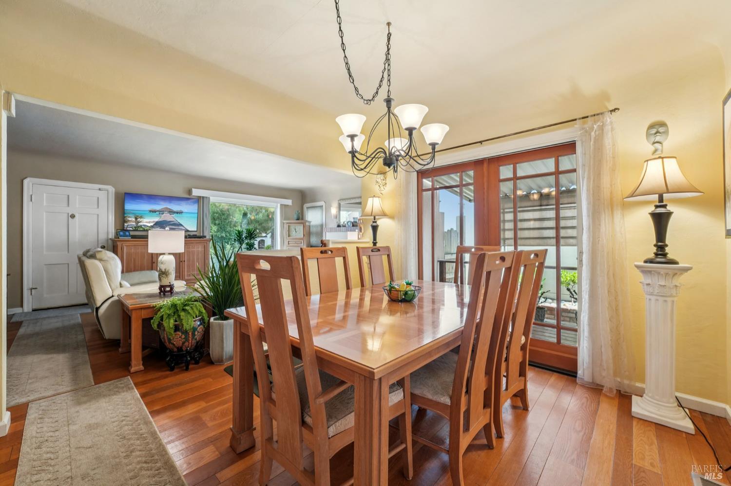 Detail Gallery Image 20 of 68 For 1072 Raymond Ave, Napa,  CA 94559 - 3 Beds | 1/1 Baths