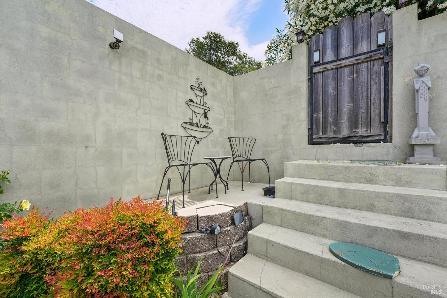 Detail Gallery Image 51 of 68 For 1072 Raymond Ave, Napa,  CA 94559 - 3 Beds | 1/1 Baths