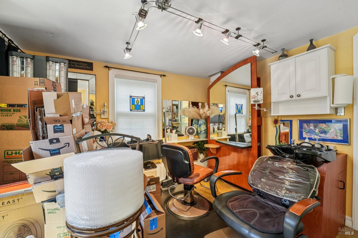 Detail Gallery Image 48 of 68 For 1072 Raymond Ave, Napa,  CA 94559 - 3 Beds | 1/1 Baths