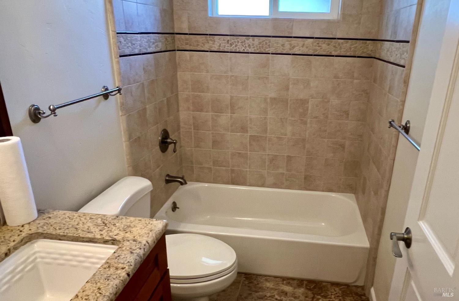 Detail Gallery Image 14 of 20 For 4403 Morse Ct, Napa,  CA 94558 - 2 Beds | 2 Baths