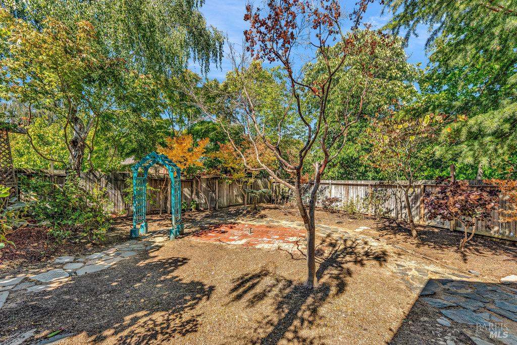 Detail Gallery Image 59 of 66 For 564 Willow Ct, Benicia,  CA 94510 - 2 Beds | 2 Baths