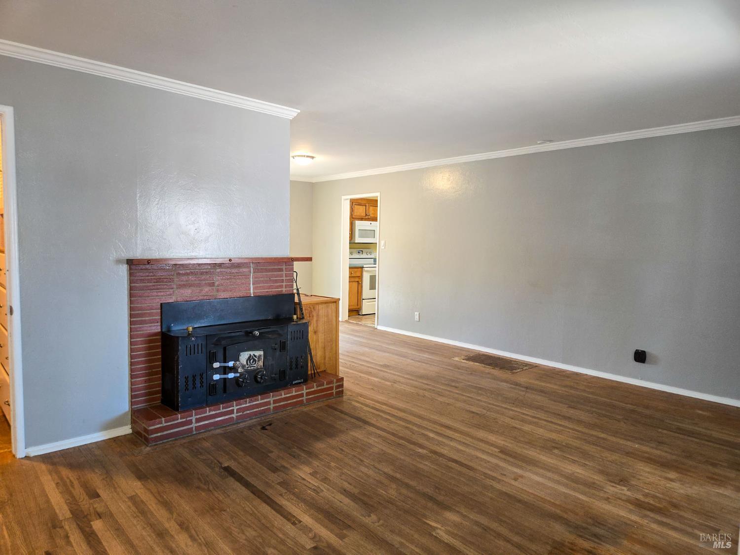 Detail Gallery Image 12 of 31 For 611 Hawthorne Ln, Willits,  CA 95490 - 2 Beds | 1 Baths