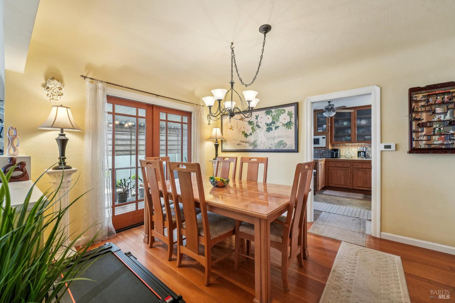Detail Gallery Image 17 of 68 For 1072 Raymond Ave, Napa,  CA 94559 - 3 Beds | 1/1 Baths