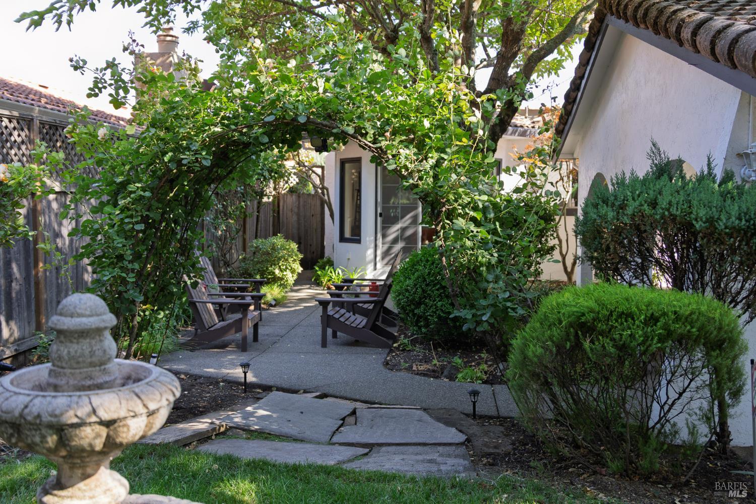Detail Gallery Image 2 of 33 For 438 Crivelli Dr, Sonoma,  CA 95476 - 3 Beds | 2 Baths