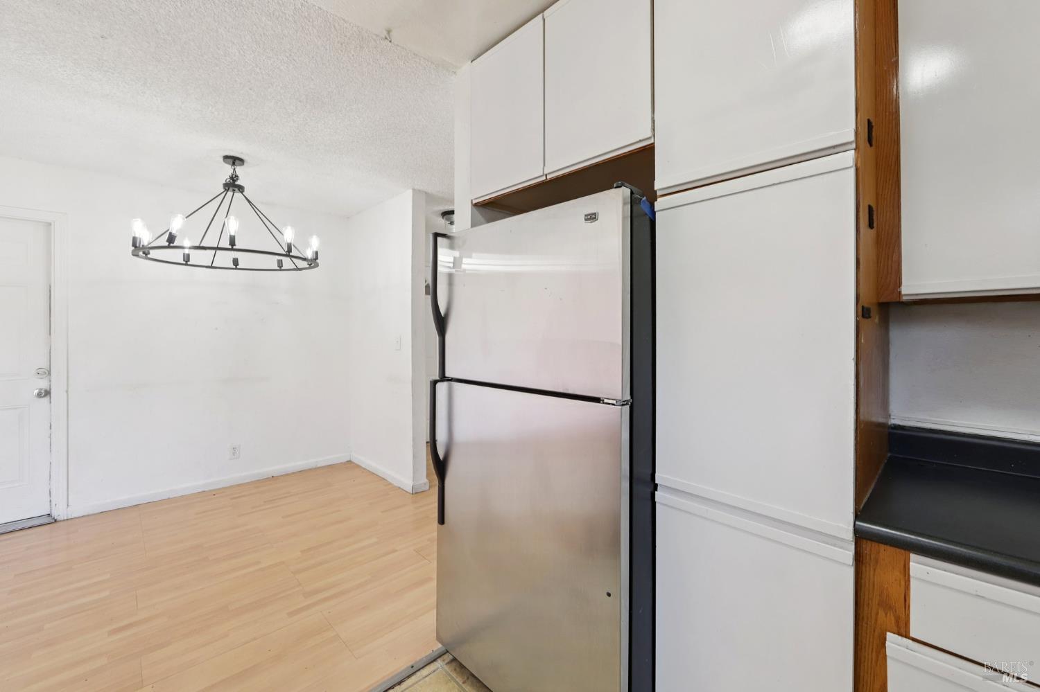 Detail Gallery Image 9 of 41 For 112 Lilac Ct, Vallejo,  CA 94589 - 3 Beds | 2 Baths