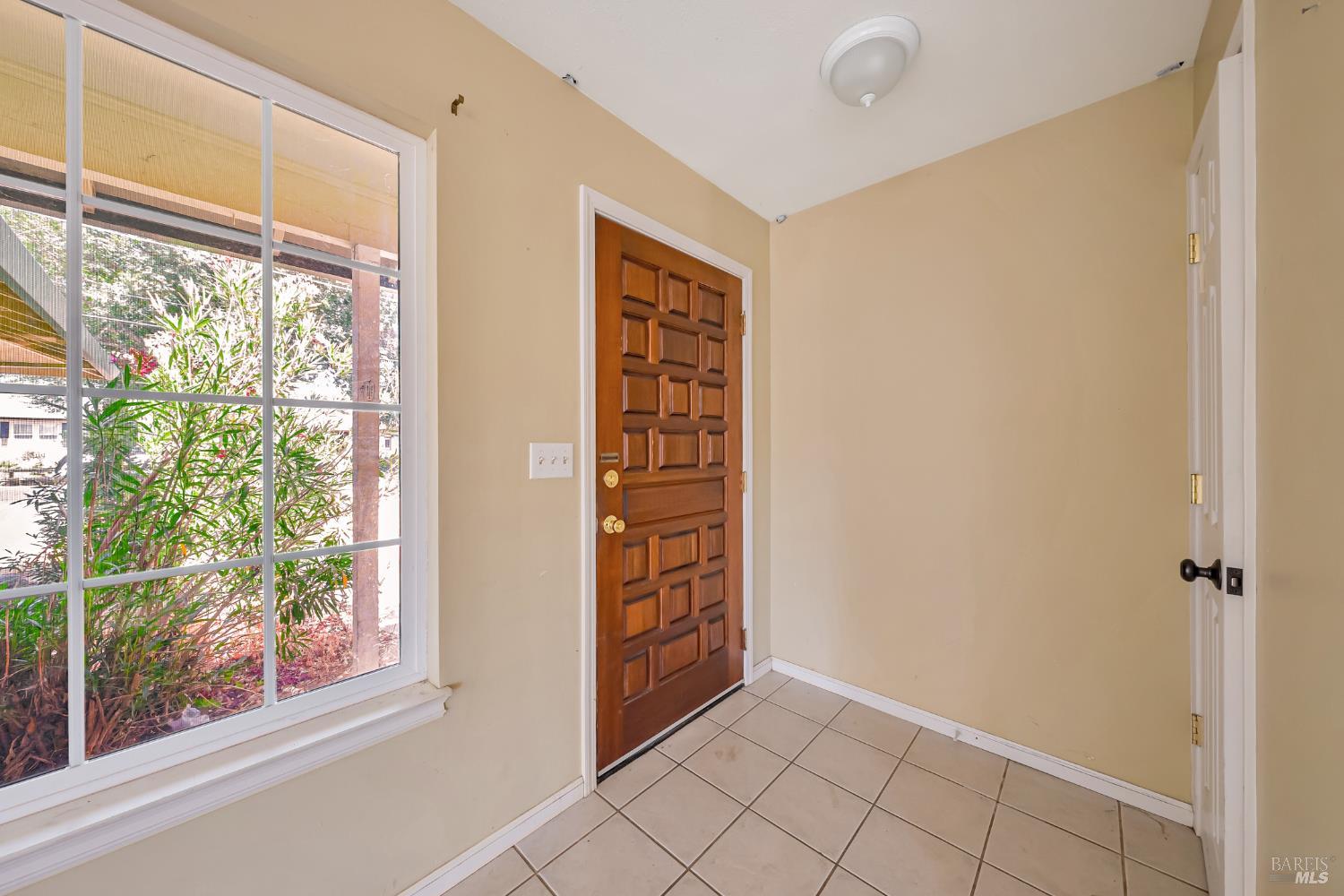 Detail Gallery Image 7 of 32 For 18569 Spyglass Rd, Hidden Valley Lake,  CA 95467 - 2 Beds | 2 Baths