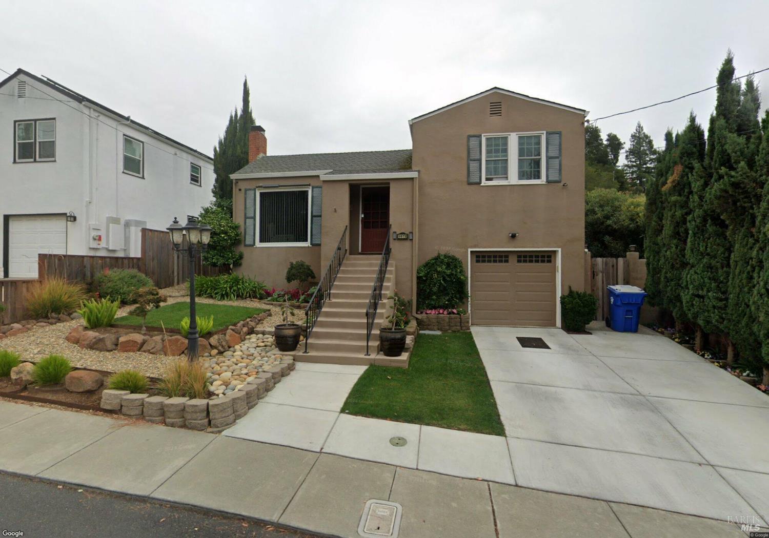 Detail Gallery Image 2 of 68 For 1072 Raymond Ave, Napa,  CA 94559 - 3 Beds | 1/1 Baths