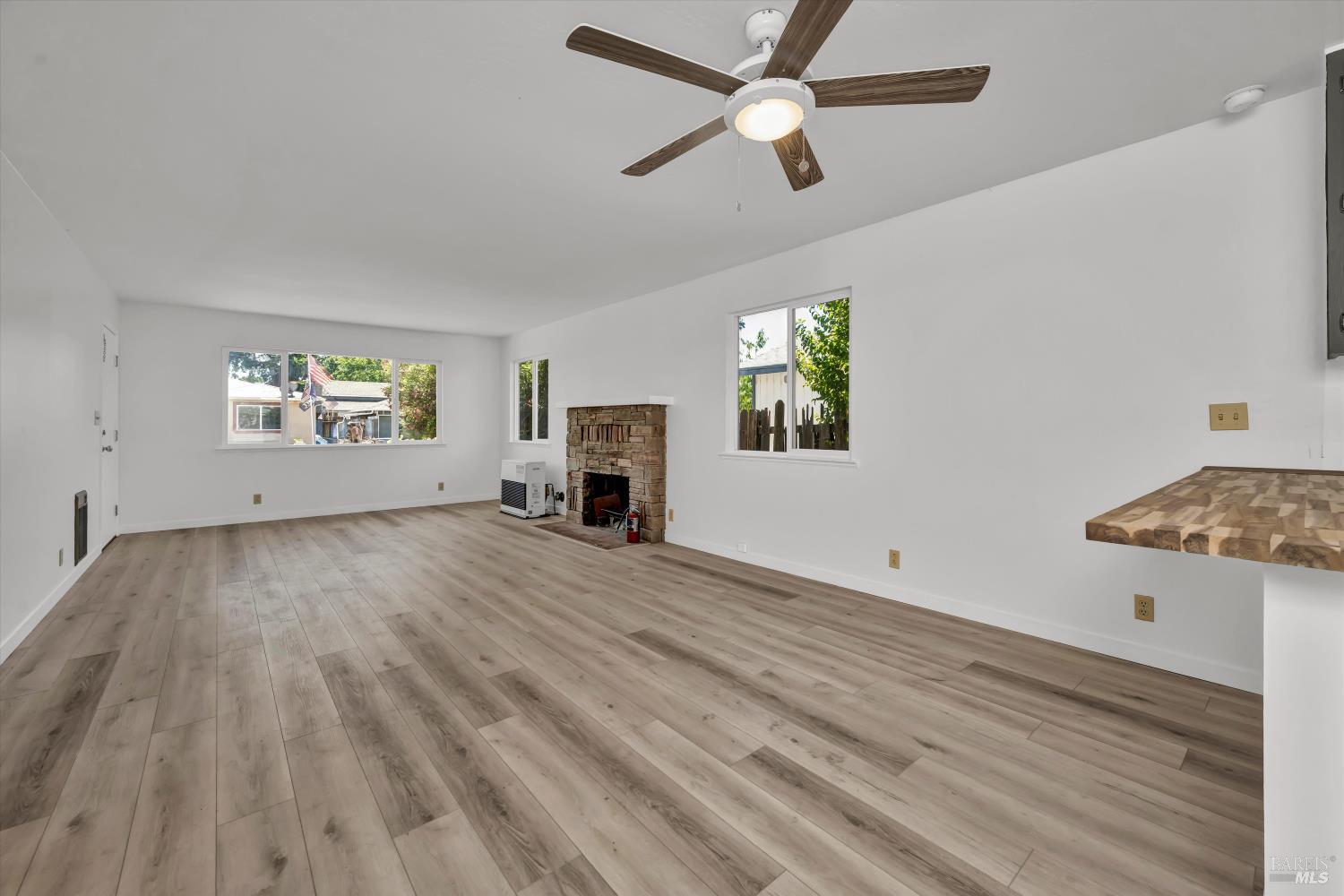 Detail Gallery Image 2 of 16 For 70 Lupoyoma Ave, Lakeport,  CA 95453 - 2 Beds | 1 Baths