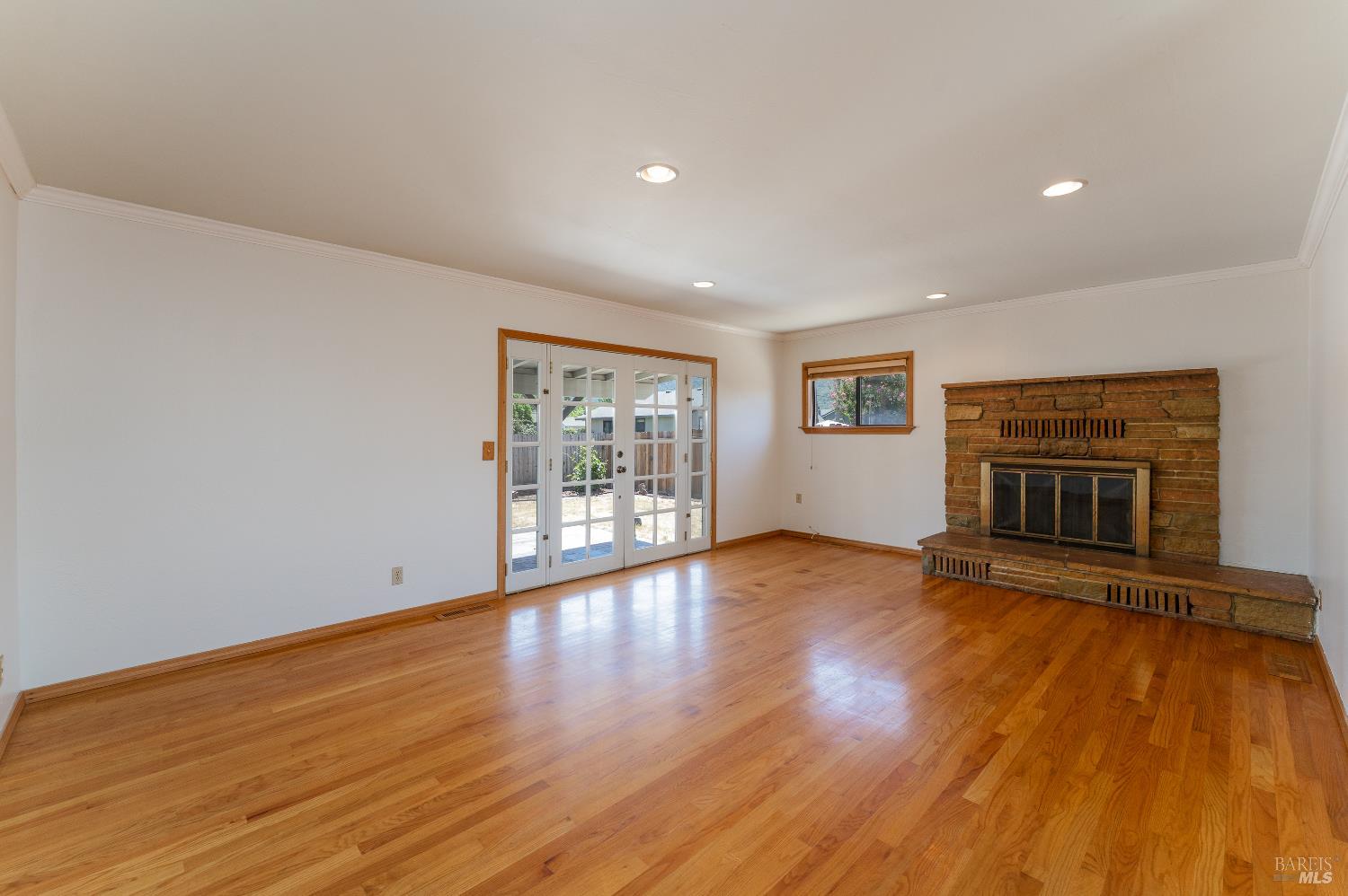 Detail Gallery Image 5 of 29 For 225 Zinfandel Dr, Ukiah,  CA 95482 - 3 Beds | 2 Baths