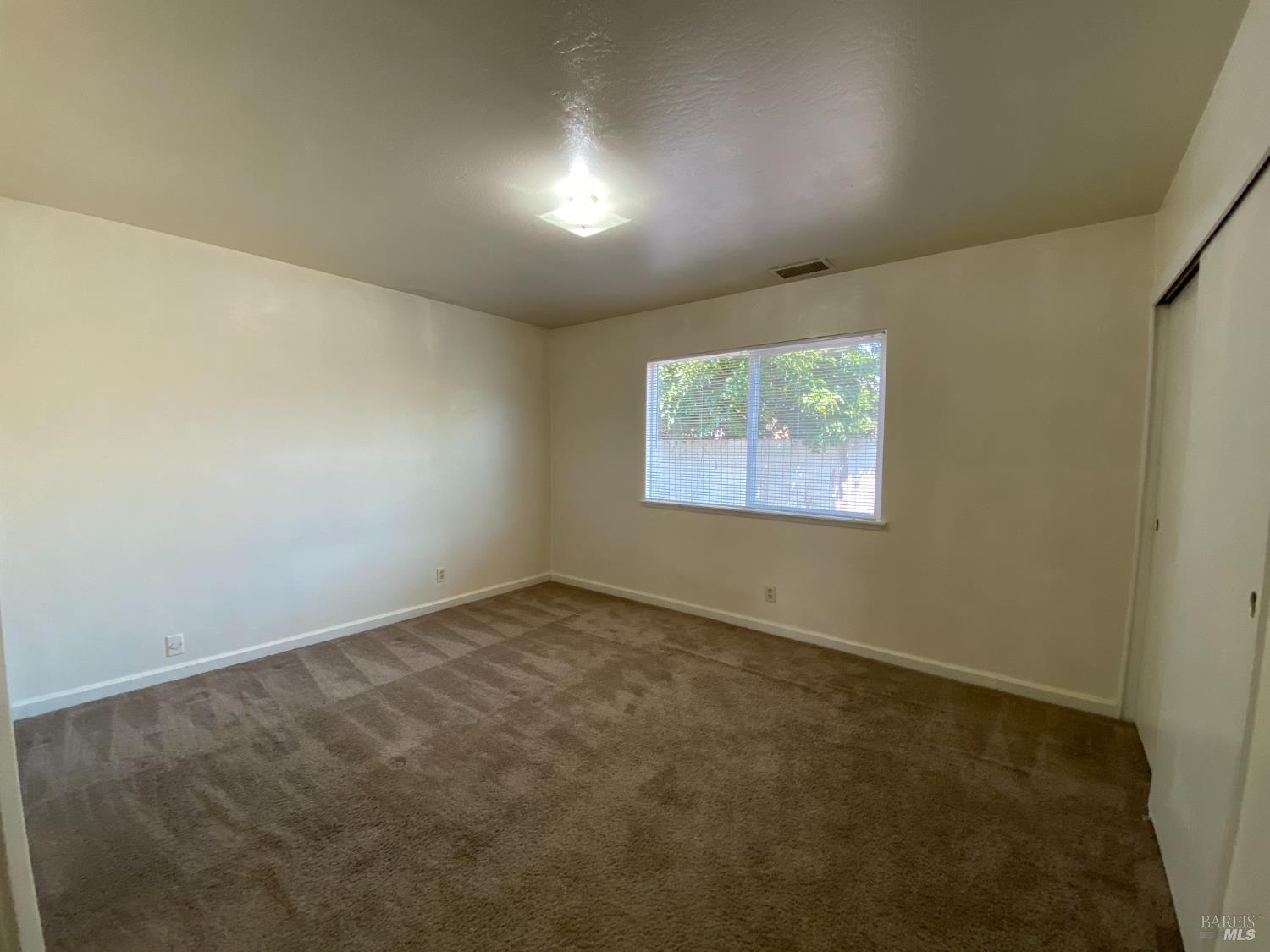 Detail Gallery Image 11 of 18 For 506 Nebraska St, Fairfield,  CA 94533 - 3 Beds | 2 Baths