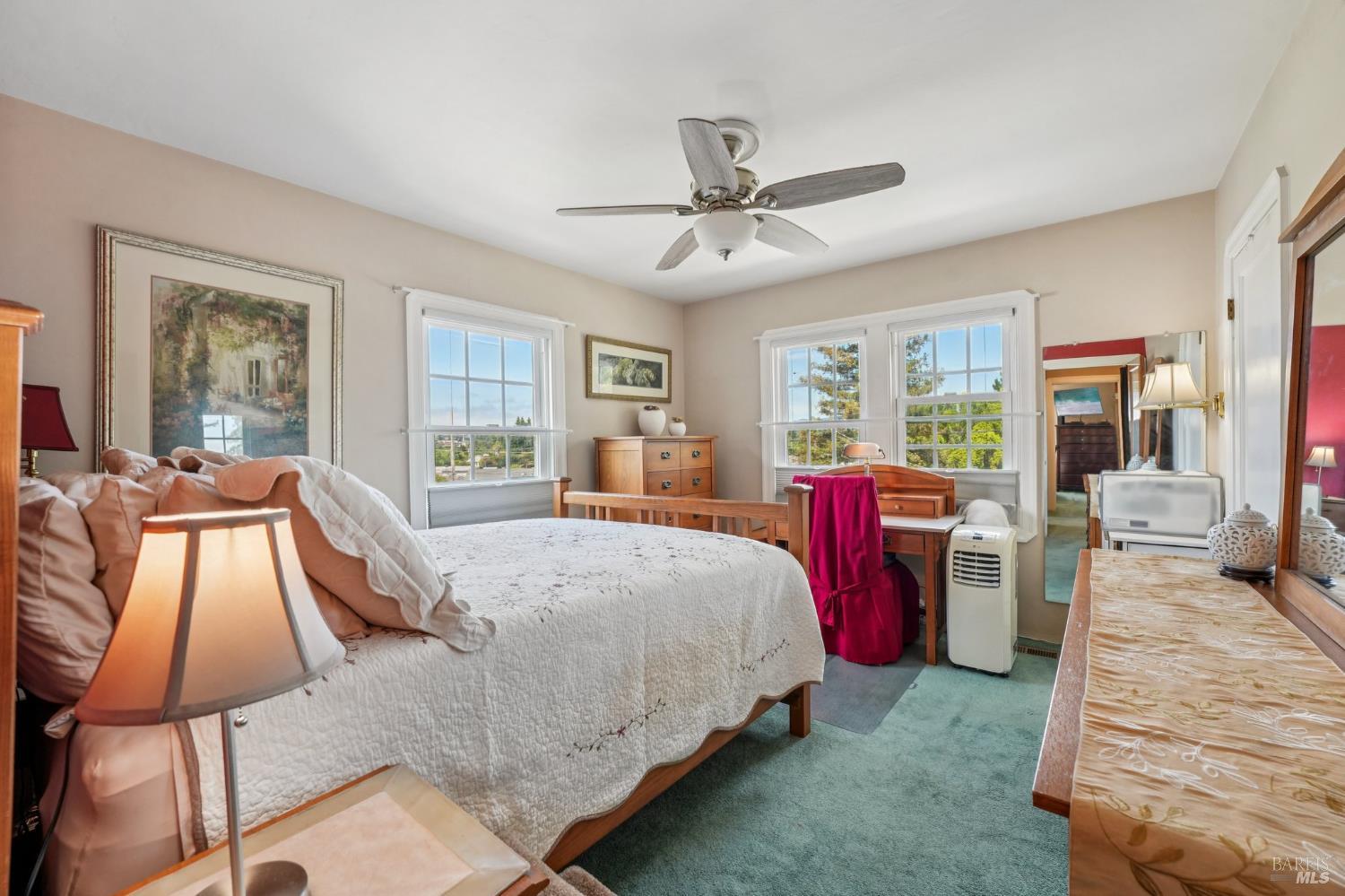 Detail Gallery Image 34 of 68 For 1072 Raymond Ave, Napa,  CA 94559 - 3 Beds | 1/1 Baths