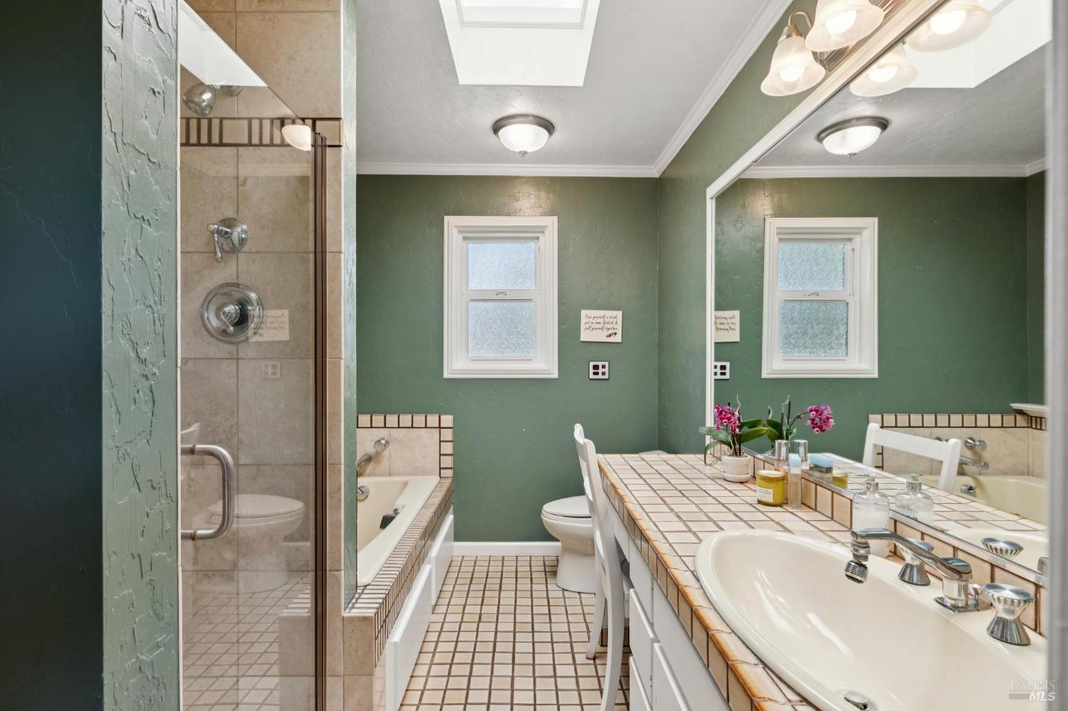 Detail Gallery Image 16 of 31 For 60 Ormond Ct, Novato,  CA 94947 - 3 Beds | 3 Baths