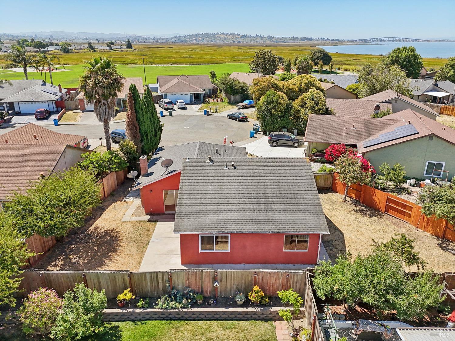 Detail Gallery Image 38 of 41 For 112 Lilac Ct, Vallejo,  CA 94589 - 3 Beds | 2 Baths