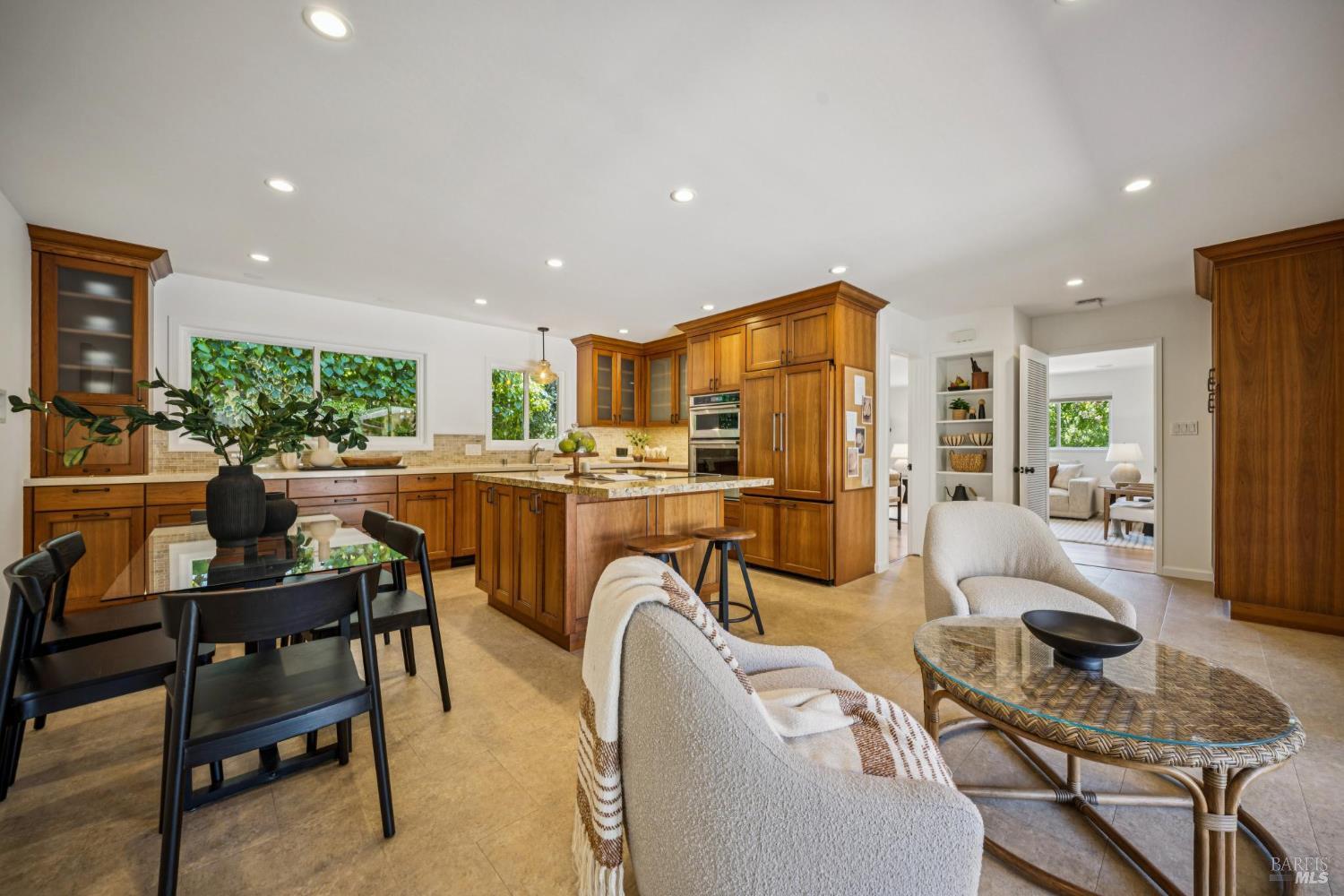 Detail Gallery Image 9 of 49 For 169 Kipling Dr, Mill Valley,  CA 94941 - 3 Beds | 2 Baths