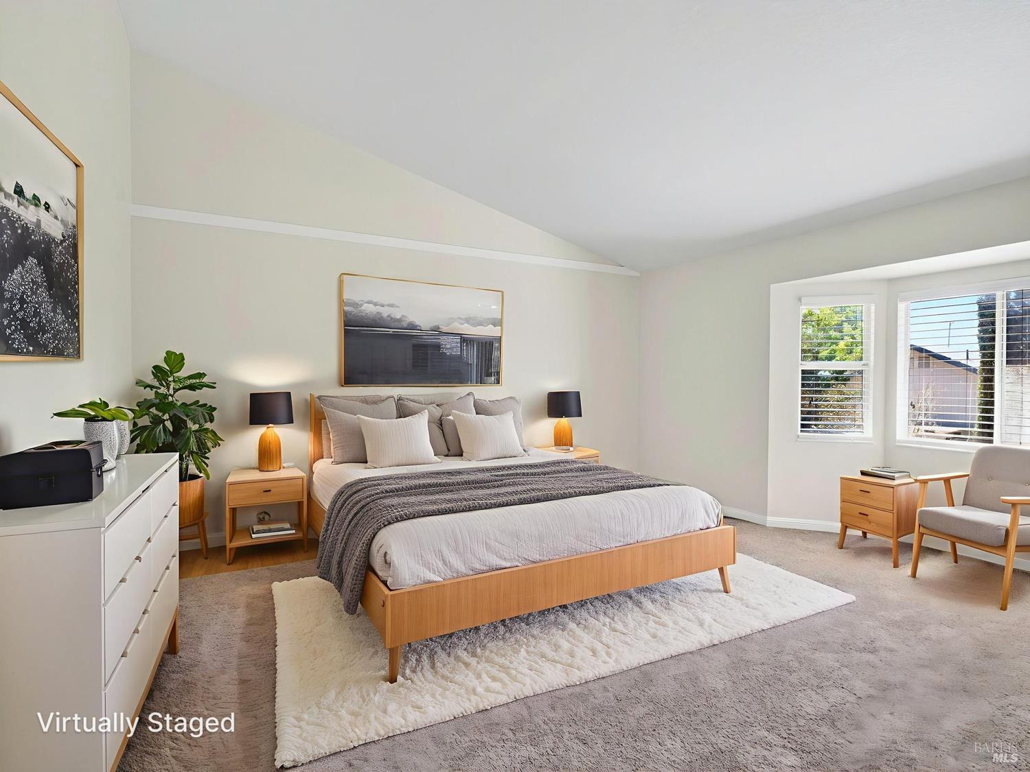 Detail Gallery Image 33 of 47 For 688 Natalie Dr, Windsor,  CA 95492 - 5 Beds | 3 Baths