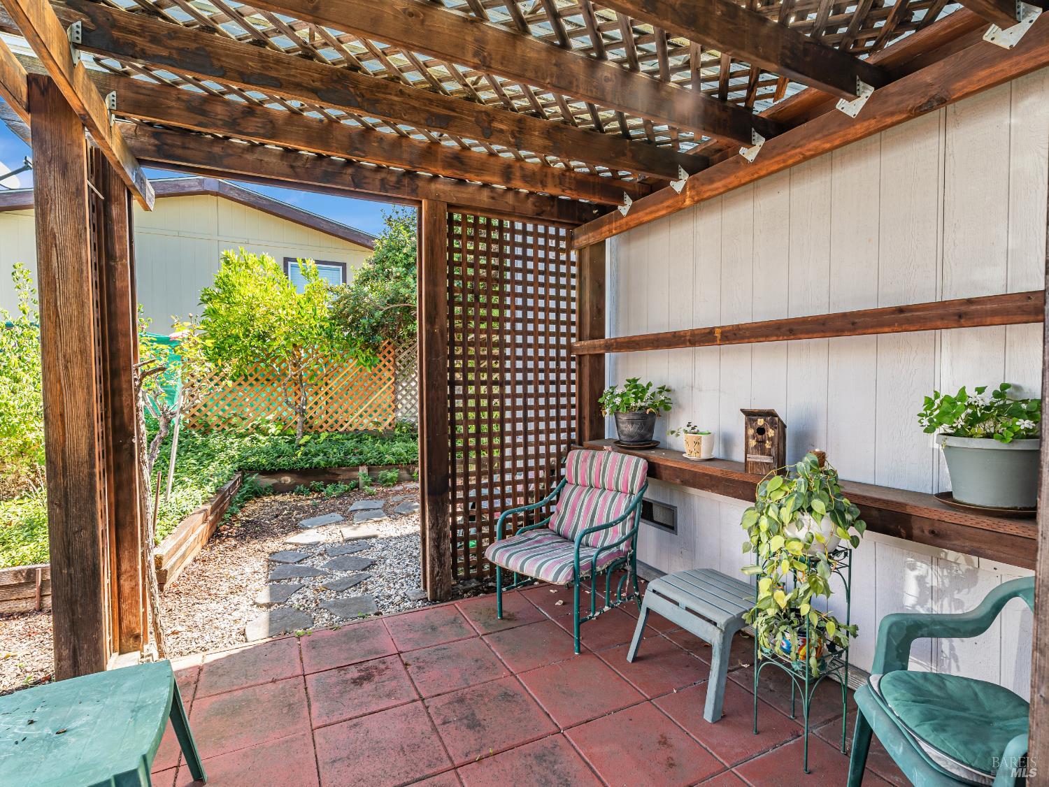 Detail Gallery Image 15 of 20 For 48 Cardinal Way, Santa Rosa,  CA 95409 - 2 Beds | 2 Baths