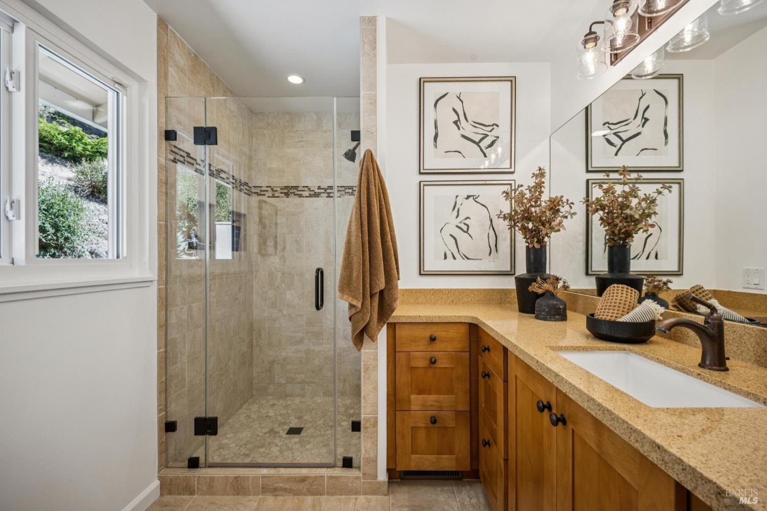 Detail Gallery Image 27 of 49 For 169 Kipling Dr, Mill Valley,  CA 94941 - 3 Beds | 2 Baths