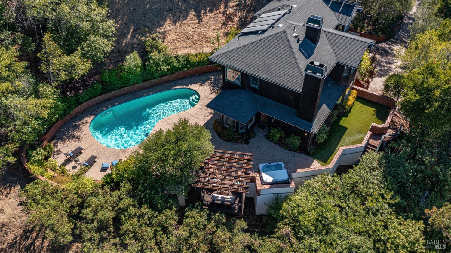 Detail Gallery Image 54 of 83 For 1 the Alameda Knls, San Anselmo,  CA 94960 - 5 Beds | 5/1 Baths
