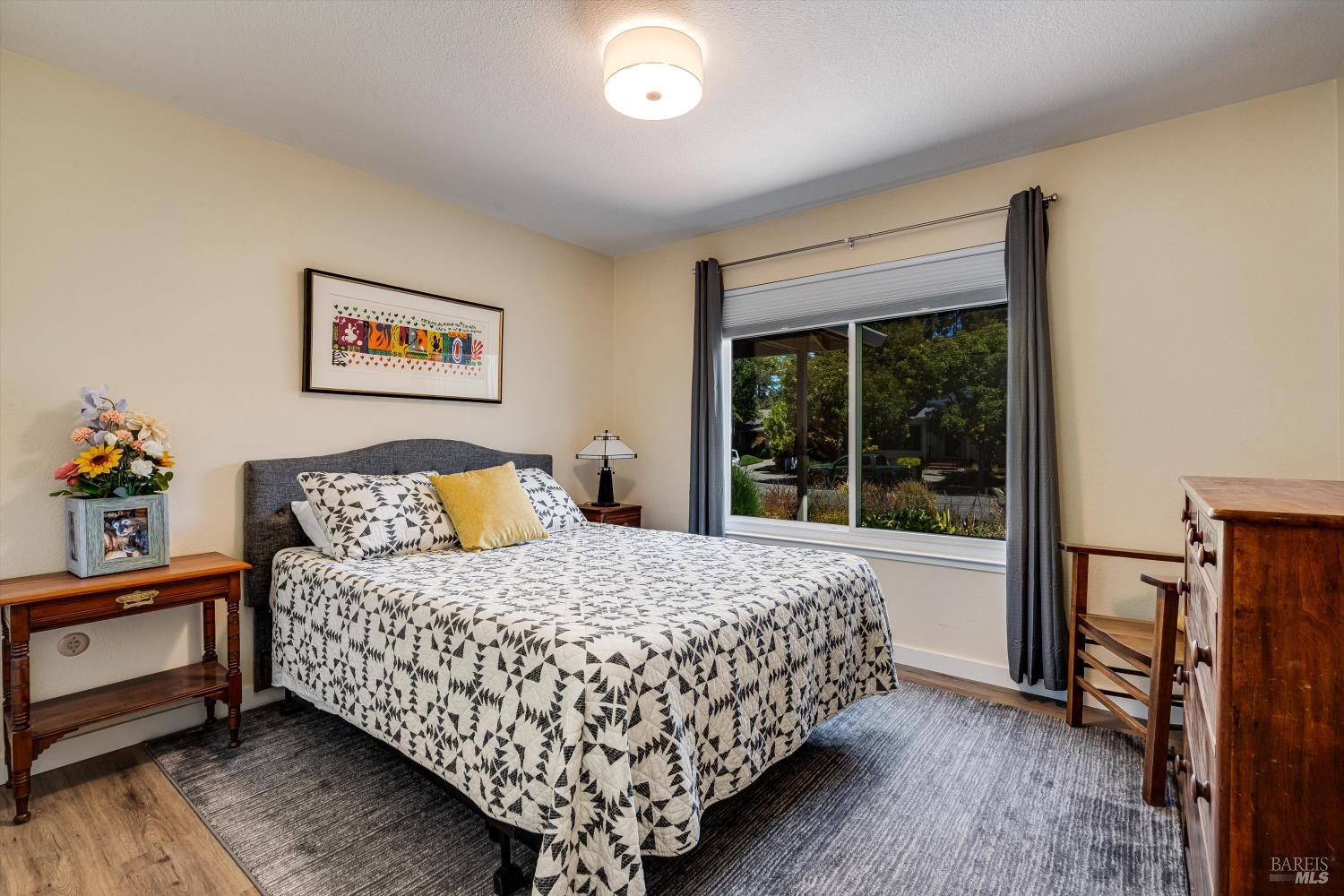 Detail Gallery Image 21 of 32 For 113 Sherwood Dr, Santa Rosa,  CA 95405 - 4 Beds | 2 Baths