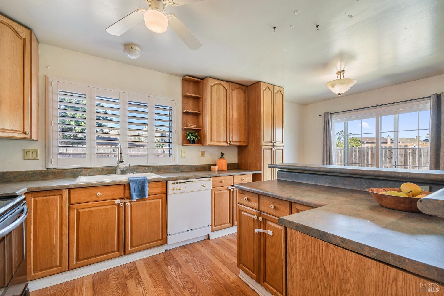 Detail Gallery Image 16 of 45 For 56 Terry Ln, Suisun City,  CA 94585 - 3 Beds | 2 Baths