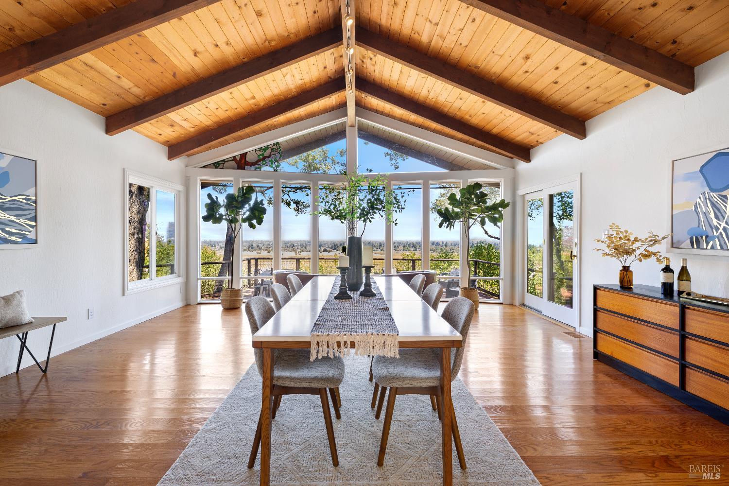 Detail Gallery Image 11 of 44 For 3051 Redwood Rd, Napa,  CA 94558 - 3 Beds | 4 Baths