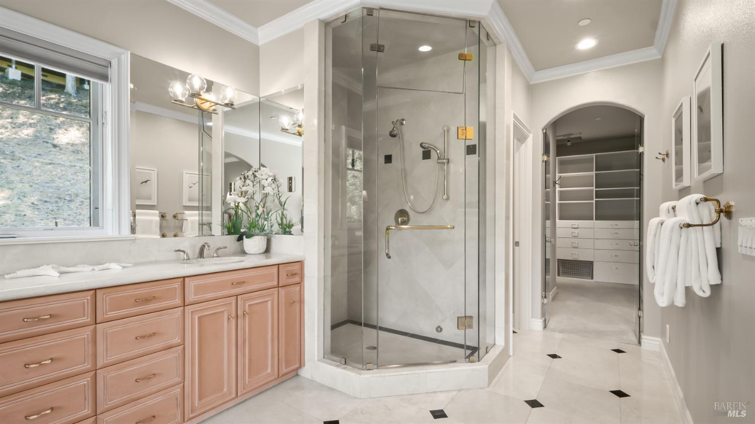 Detail Gallery Image 44 of 83 For 1 the Alameda Knls, San Anselmo,  CA 94960 - 5 Beds | 5/1 Baths