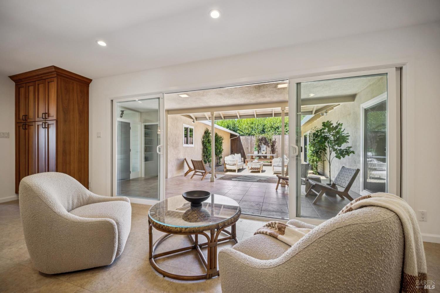 Detail Gallery Image 16 of 49 For 169 Kipling Dr, Mill Valley,  CA 94941 - 3 Beds | 2 Baths