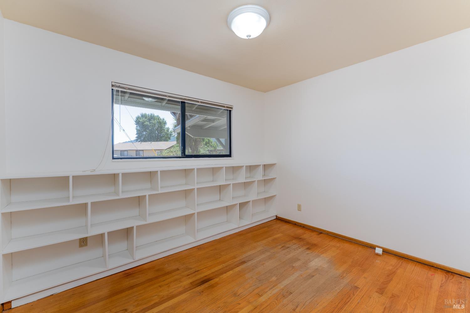 Detail Gallery Image 16 of 29 For 225 Zinfandel Dr, Ukiah,  CA 95482 - 3 Beds | 2 Baths
