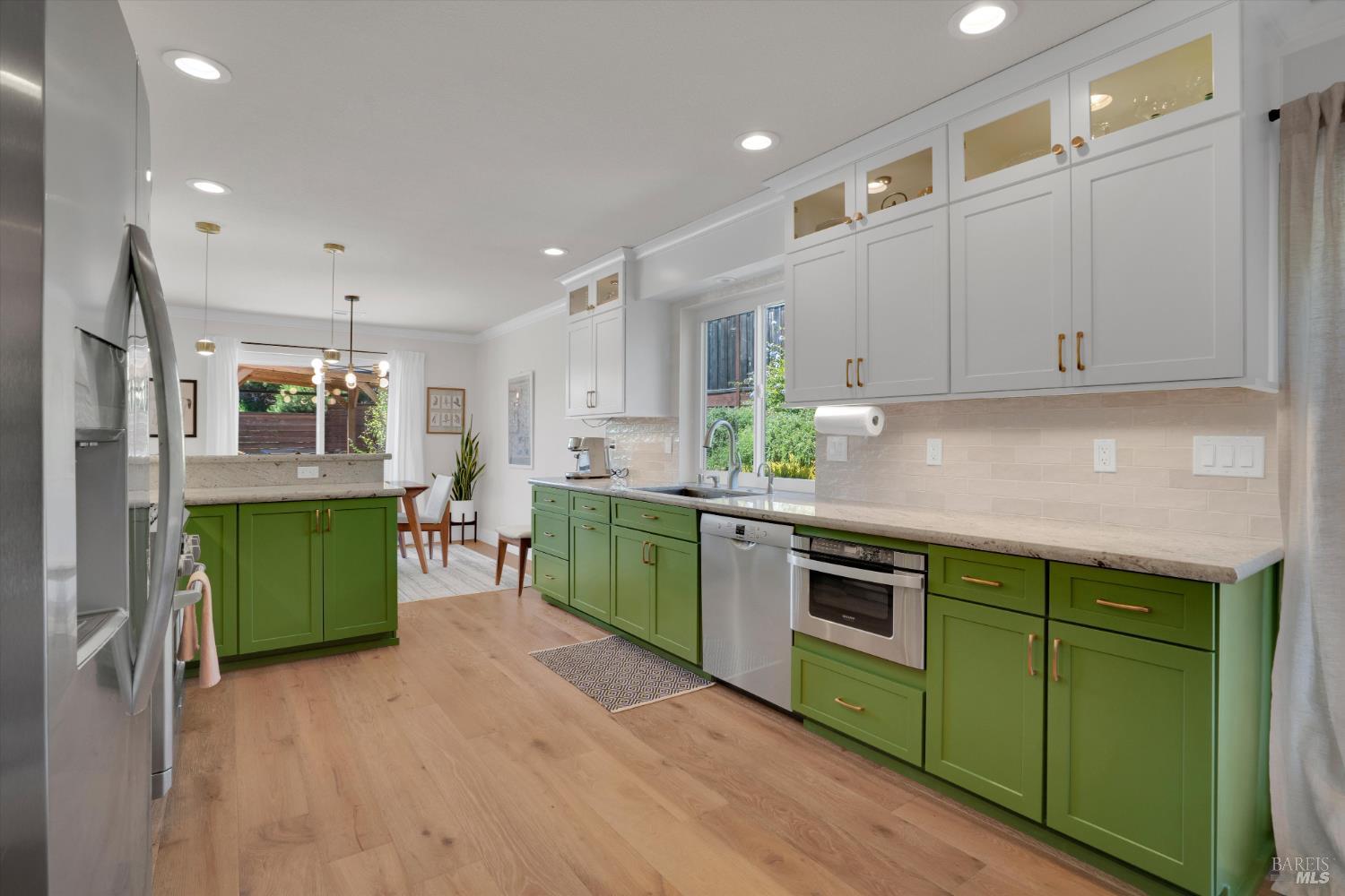 Detail Gallery Image 12 of 40 For 871 Hanlon Way, Benicia,  CA 94510 - 4 Beds | 2 Baths