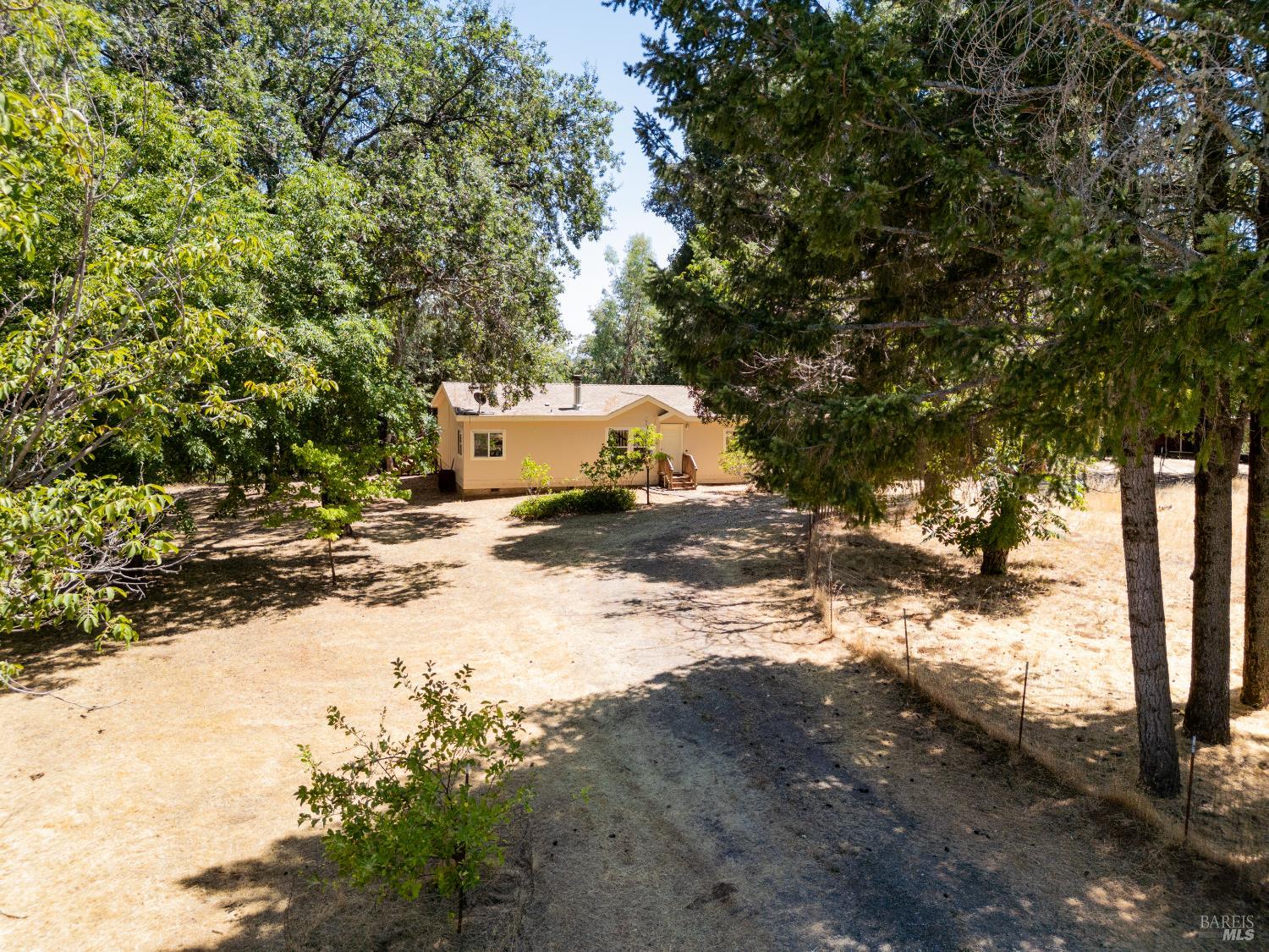 Detail Gallery Image 3 of 25 For 1409 W State Highway 20 Hwy, Upper Lake,  CA 95485 - 3 Beds | 2 Baths