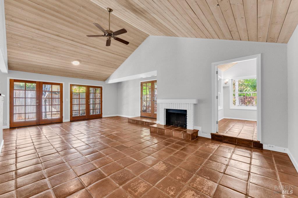 Detail Gallery Image 8 of 66 For 564 Willow Ct, Benicia,  CA 94510 - 2 Beds | 2 Baths