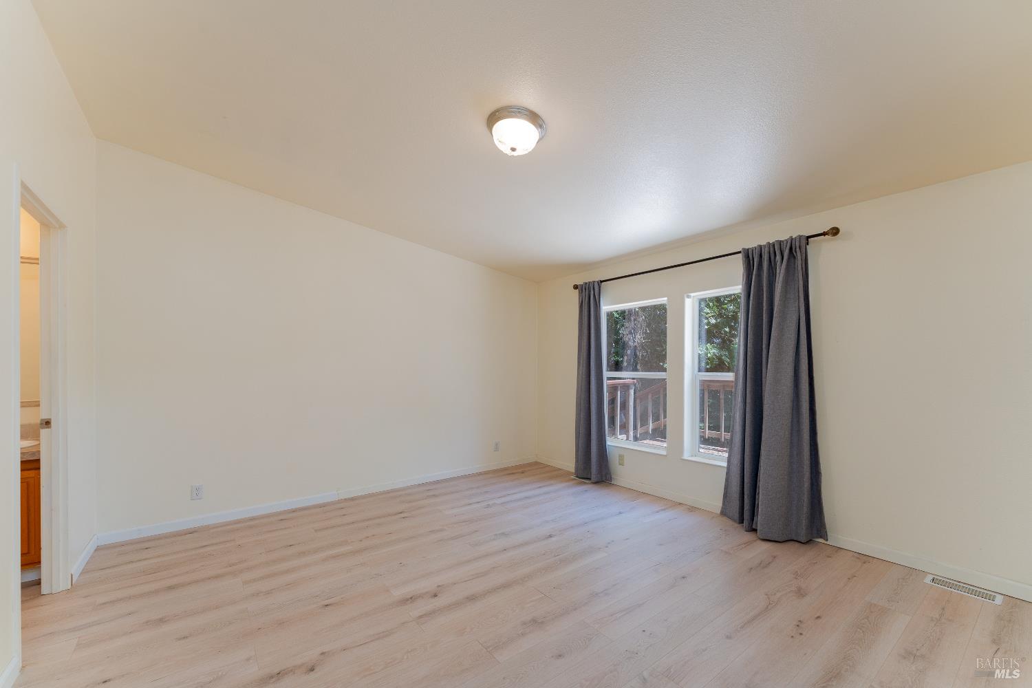 Detail Gallery Image 15 of 25 For 1409 W State Highway 20 Hwy, Upper Lake,  CA 95485 - 3 Beds | 2 Baths