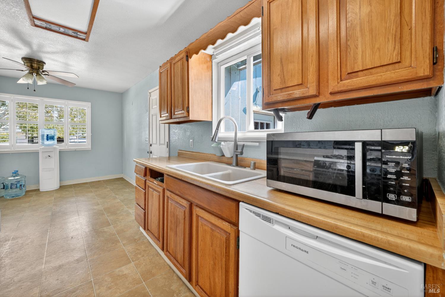 Detail Gallery Image 16 of 36 For 865 Camelia Dr, Dixon,  CA 95620 - 3 Beds | 1/1 Baths