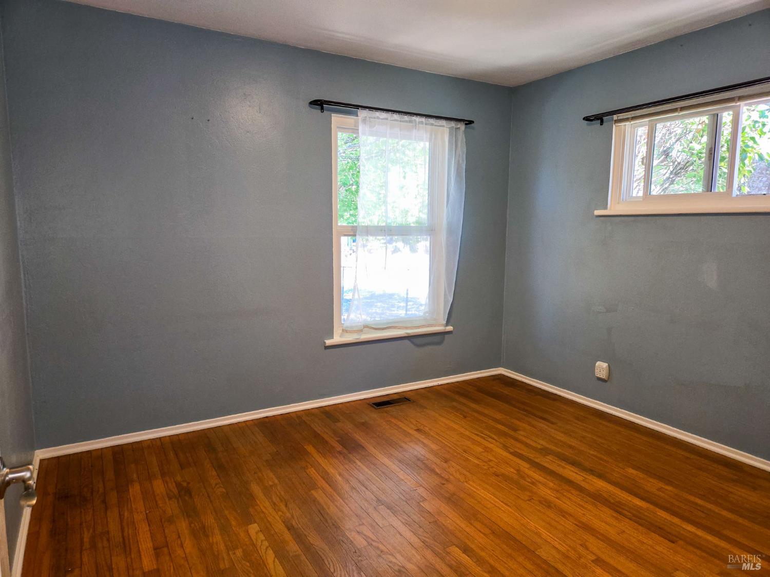 Detail Gallery Image 21 of 31 For 611 Hawthorne Ln, Willits,  CA 95490 - 2 Beds | 1 Baths