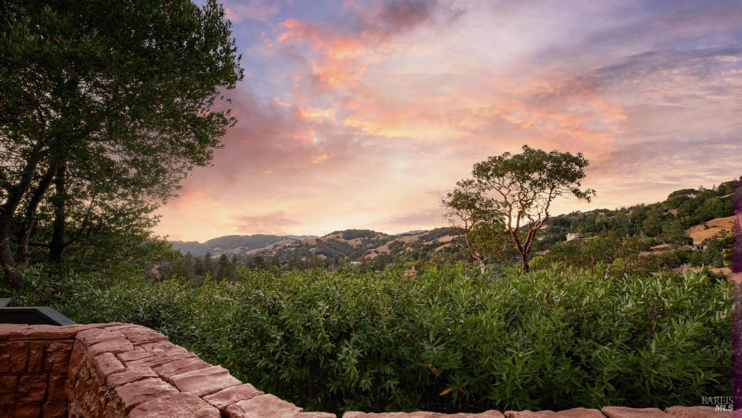 Detail Gallery Image 70 of 83 For 1 the Alameda Knls, San Anselmo,  CA 94960 - 5 Beds | 5/1 Baths