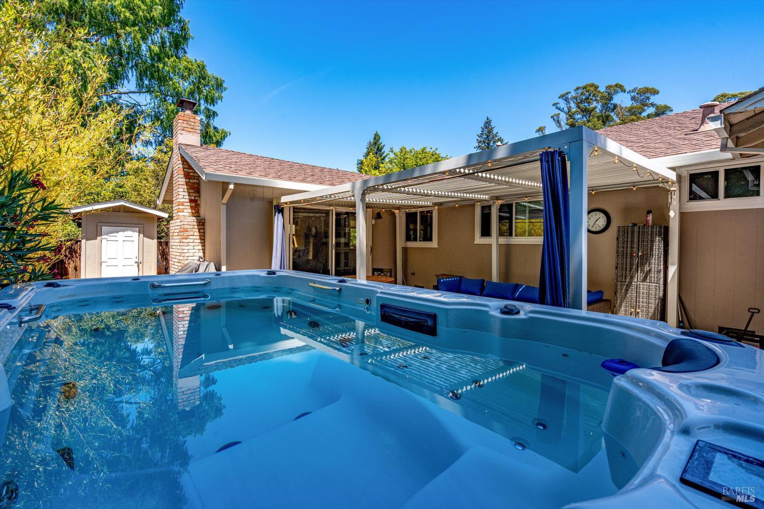 Detail Gallery Image 31 of 32 For 113 Sherwood Dr, Santa Rosa,  CA 95405 - 4 Beds | 2 Baths