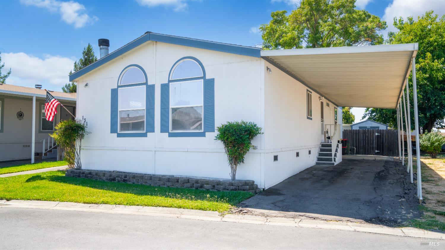 Detail Gallery Image 3 of 34 For 131 Del Paso Dr, Vacaville,  CA 95687 - 3 Beds | 2 Baths