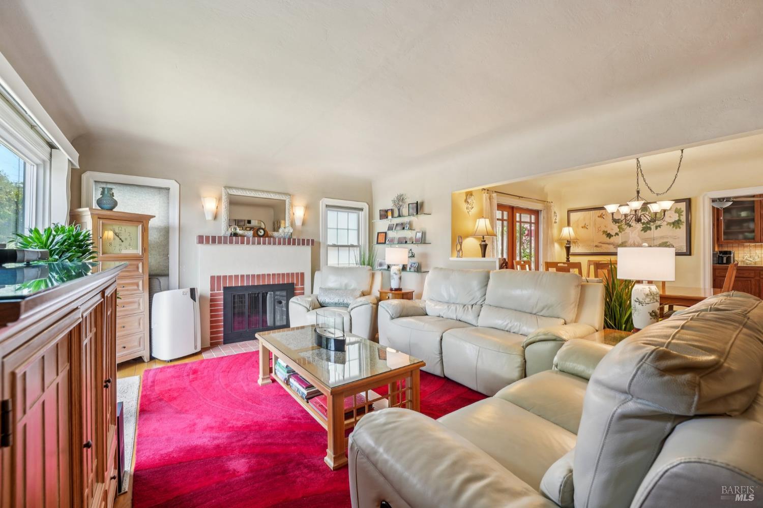 Detail Gallery Image 11 of 68 For 1072 Raymond Ave, Napa,  CA 94559 - 3 Beds | 1/1 Baths