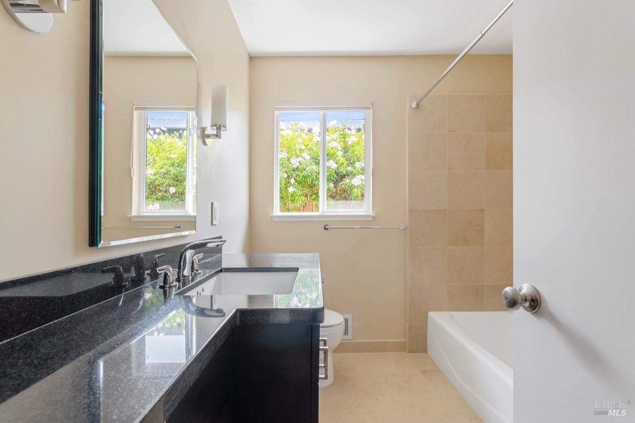 Detail Gallery Image 16 of 22 For 160 Whittier Ave, San Rafael,  CA 94903 - 4 Beds | 2 Baths