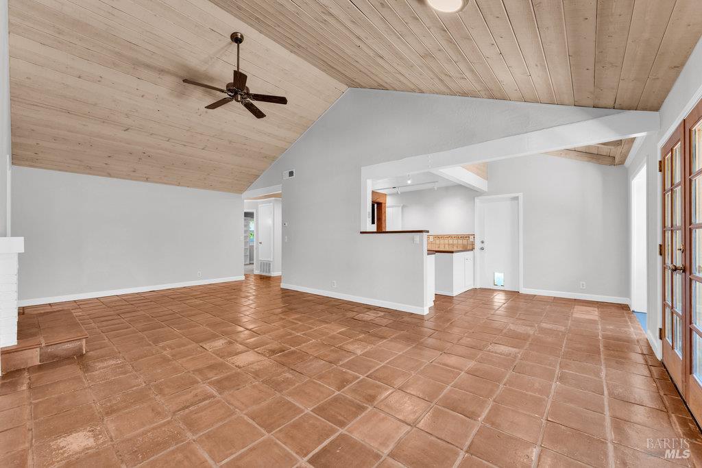 Detail Gallery Image 13 of 66 For 564 Willow Ct, Benicia,  CA 94510 - 2 Beds | 2 Baths