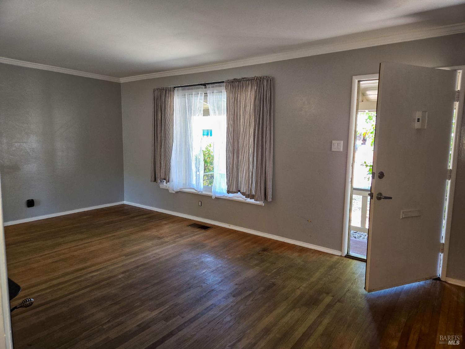 Detail Gallery Image 14 of 31 For 611 Hawthorne Ln, Willits,  CA 95490 - 2 Beds | 1 Baths