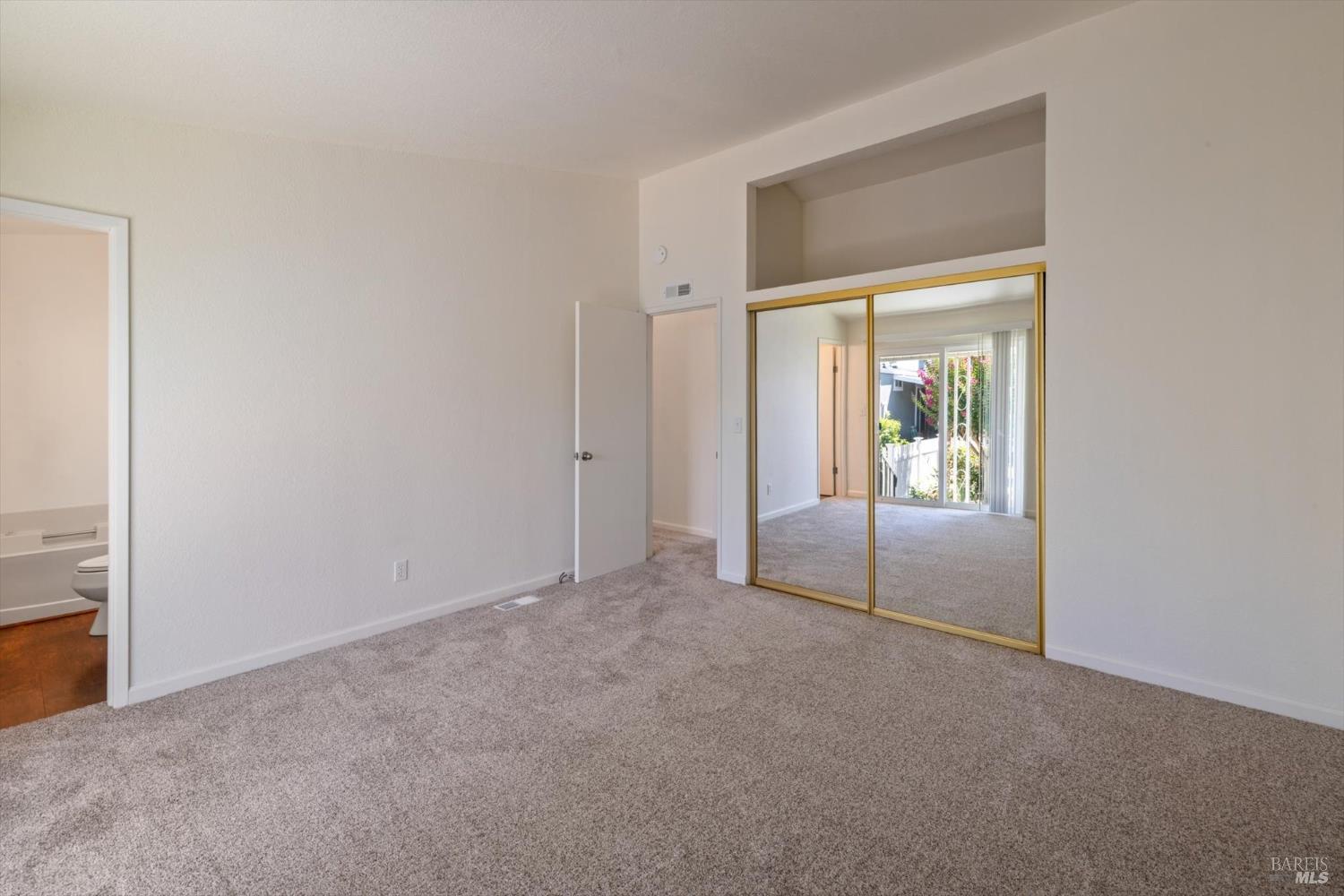 Detail Gallery Image 27 of 39 For 209 Shirley Ct 116, Napa,  CA 94558 - 2 Beds | 2 Baths