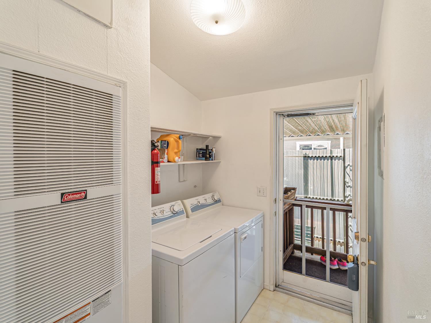 Detail Gallery Image 14 of 20 For 48 Cardinal Way, Santa Rosa,  CA 95409 - 2 Beds | 2 Baths