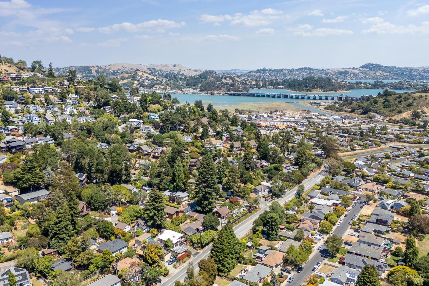 Detail Gallery Image 49 of 52 For 352 Shoreline Hwy, Mill Valley,  CA 94941 - 3 Beds | 2/1 Baths