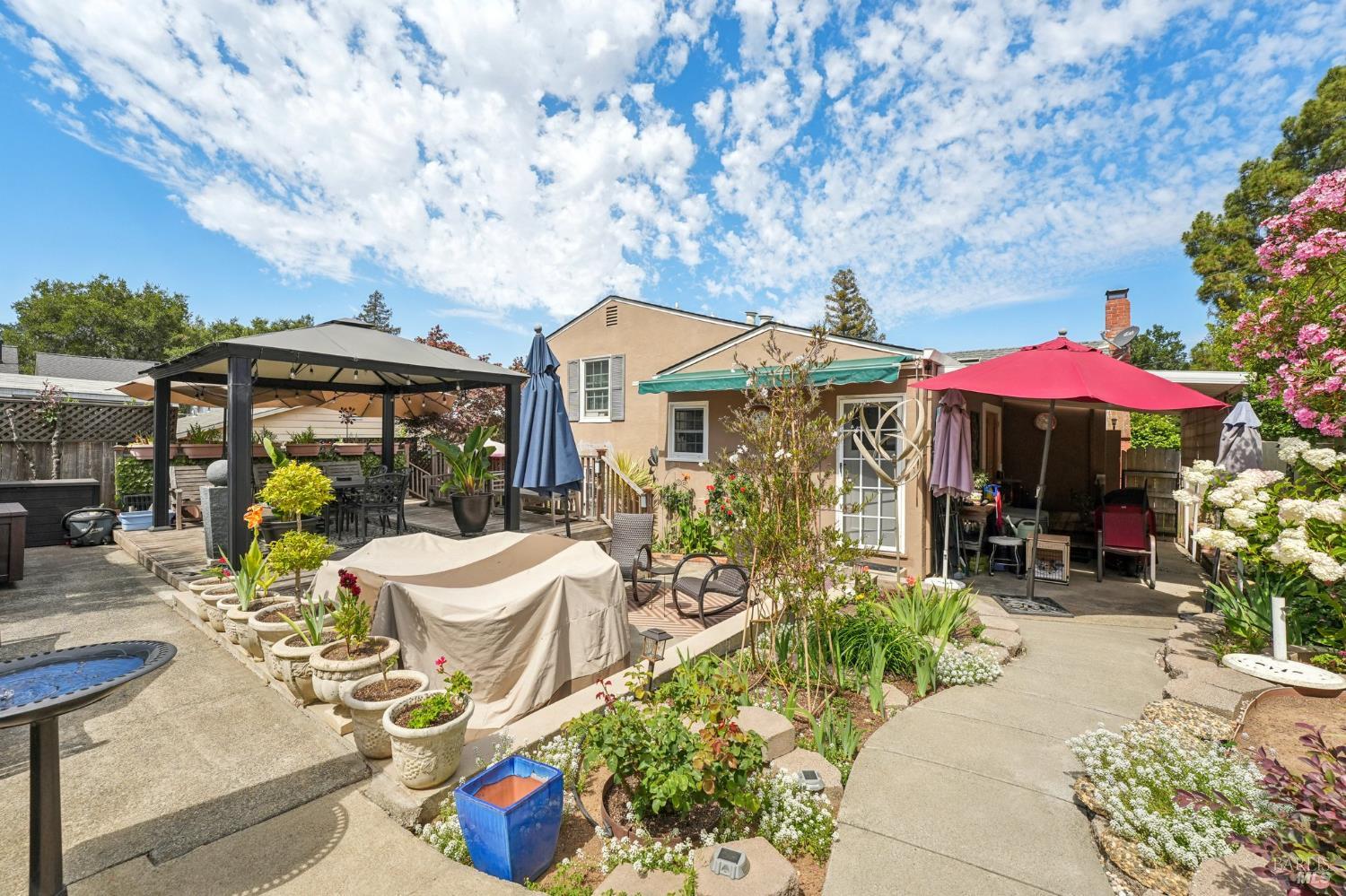 Detail Gallery Image 54 of 68 For 1072 Raymond Ave, Napa,  CA 94559 - 3 Beds | 1/1 Baths